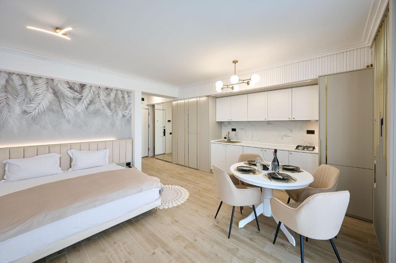 Seaview Luxury Studio In Infinity Beach Resort Mamaia Dış mekan fotoğraf