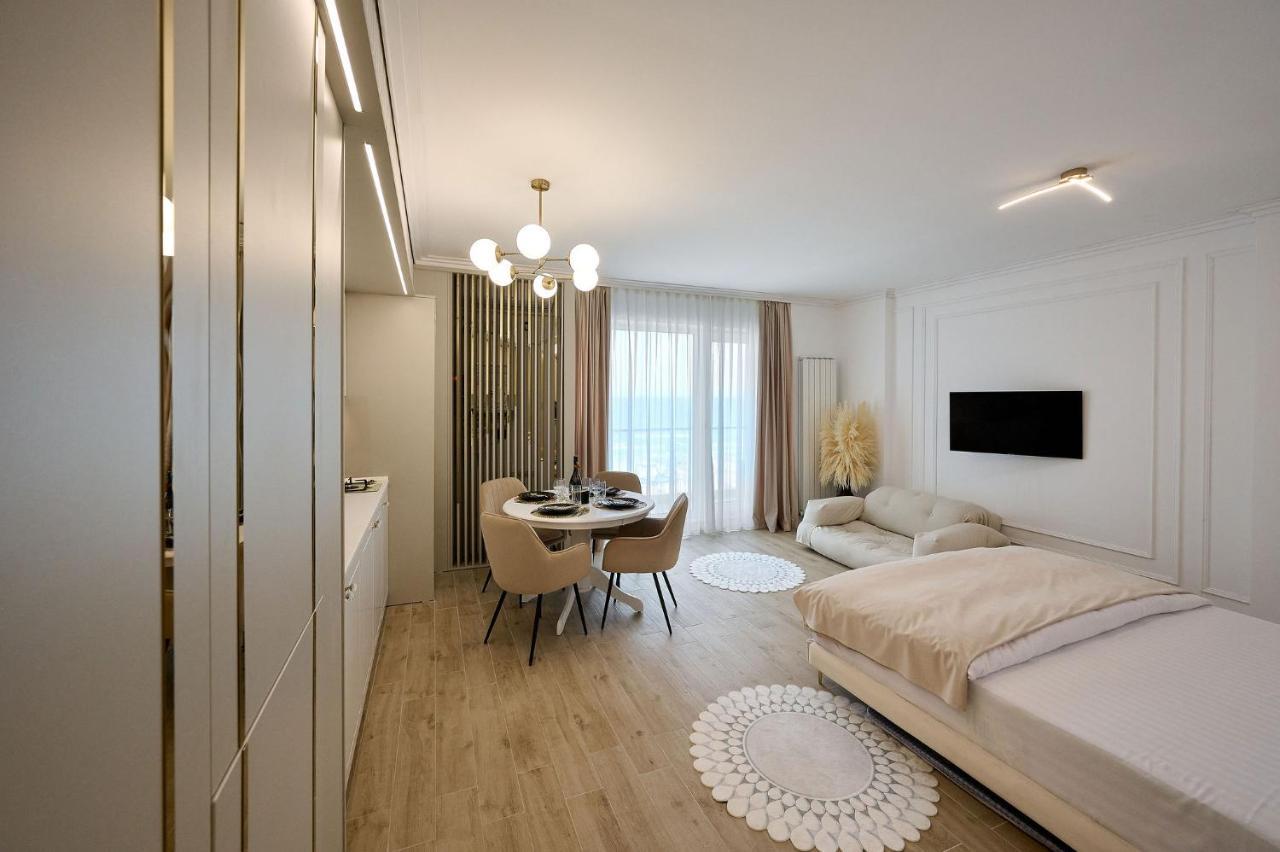 Seaview Luxury Studio In Infinity Beach Resort Mamaia Dış mekan fotoğraf