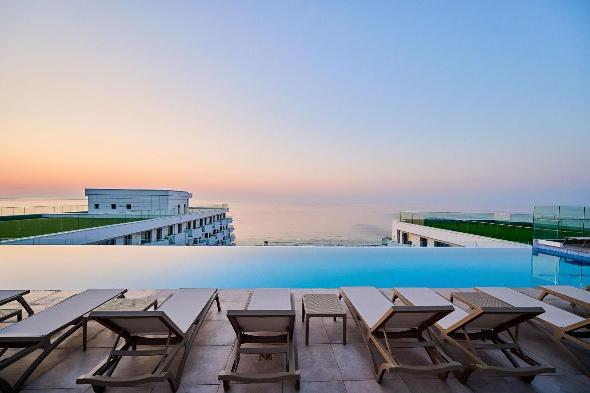 Seaview Luxury Studio In Infinity Beach Resort Mamaia Dış mekan fotoğraf
